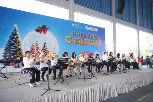 ‘Holly, Jolly Christmas’: When Christmas Becomes a Cherished Memory